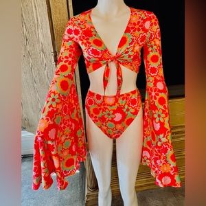 Women’s Bright Floral bathing/lounge attire with awesome flirty sleeves.